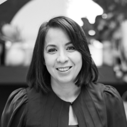 Dr Feyona Lau photo