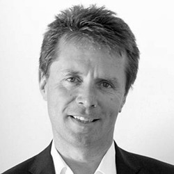 Nicky Campbell photo